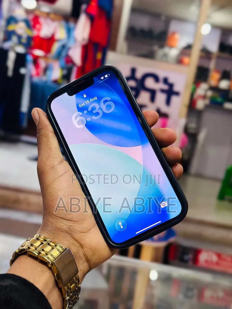 Apple iPhone 13 128 GB Red