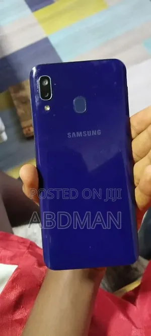 Samsung Galaxy A20 32 GB Purple