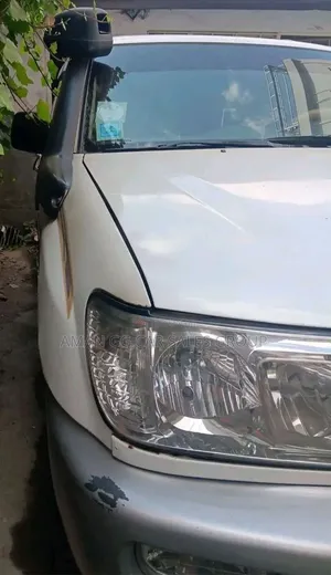 Toyota Land Cruiser 2007 Ivory