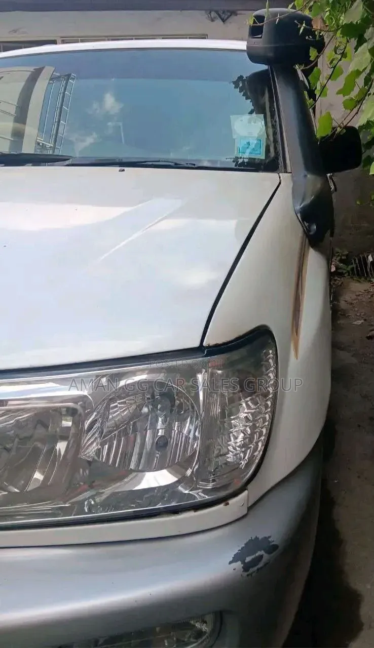 Toyota Land Cruiser 2007 Ivory