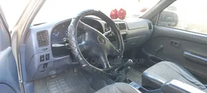 Toyota Hilux 2004 Brown