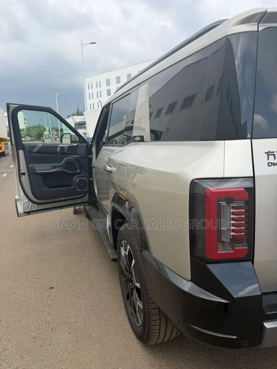 New BYD Leopard 8 2.0 Hybrid AWD 2025 Beige