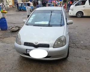 Toyota Vitz 1999 Silver