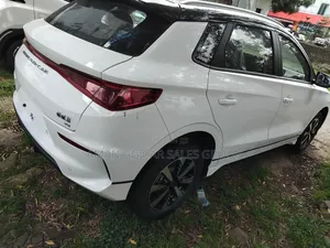 BYD E2 43 kWh 94 hp FWD 2025 White
