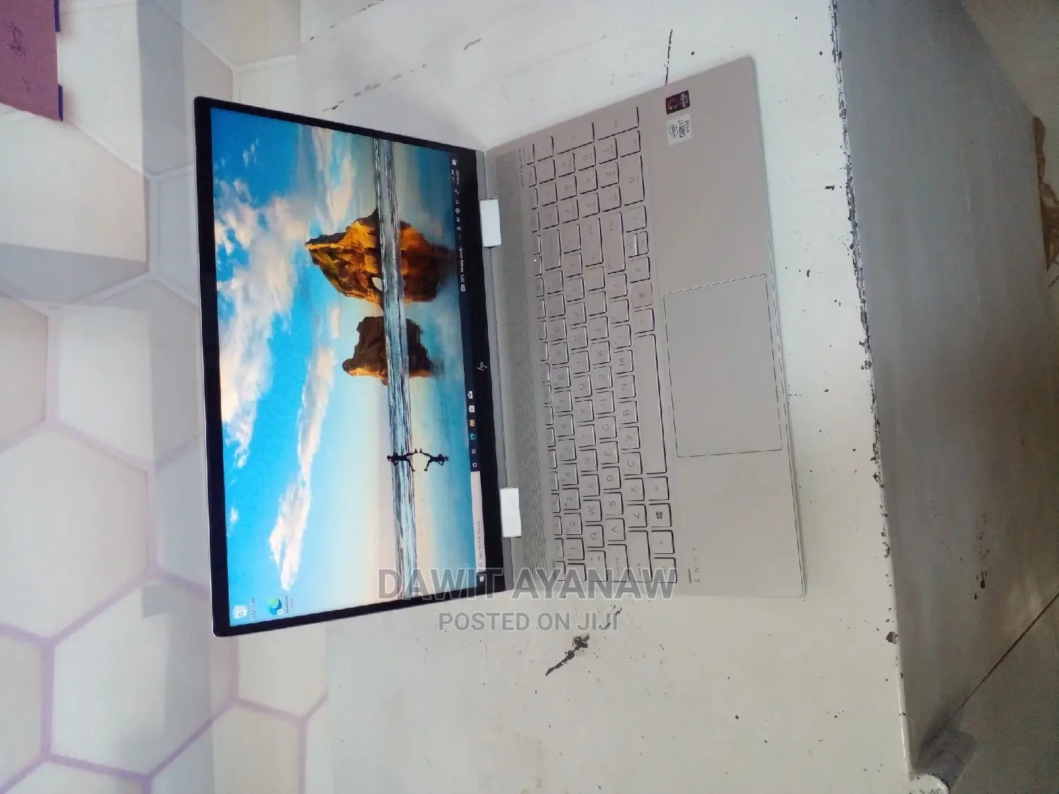 New Laptop HP Pavilion 11 12GB Intel Core I5 HDD 1T