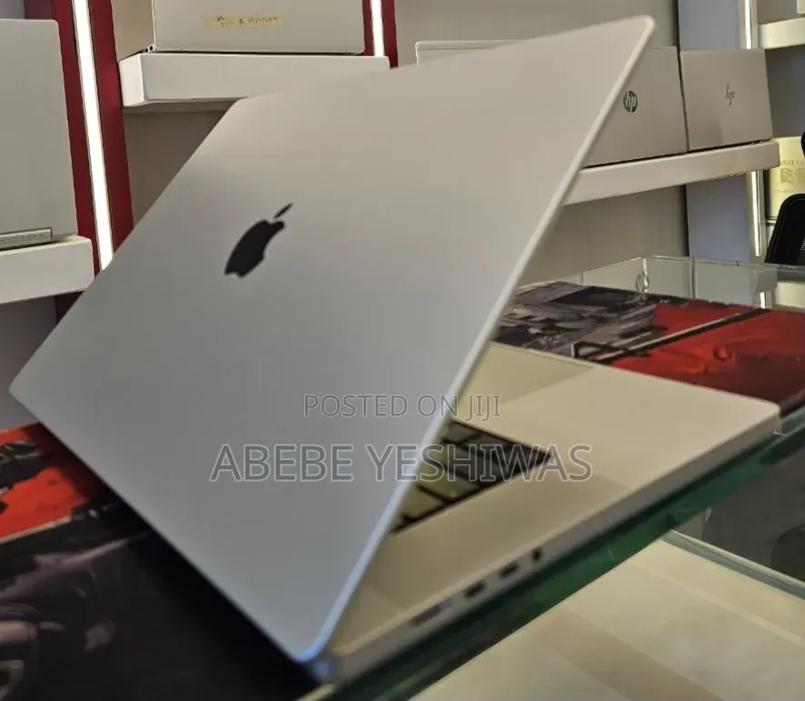 New Laptop Apple MacBook Pro 2021 M1 16GB Apple M1 Pro SSD 512GB
