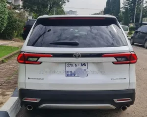 Toyota Grand Highlander Hybrid 2025 White