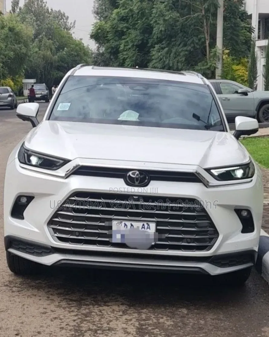 Toyota Grand Highlander Hybrid 2025 White
