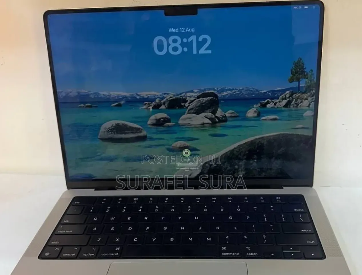 New Laptop Apple MacBook Pro 2020 M1 8GB Apple M1 Pro SSD 256GB