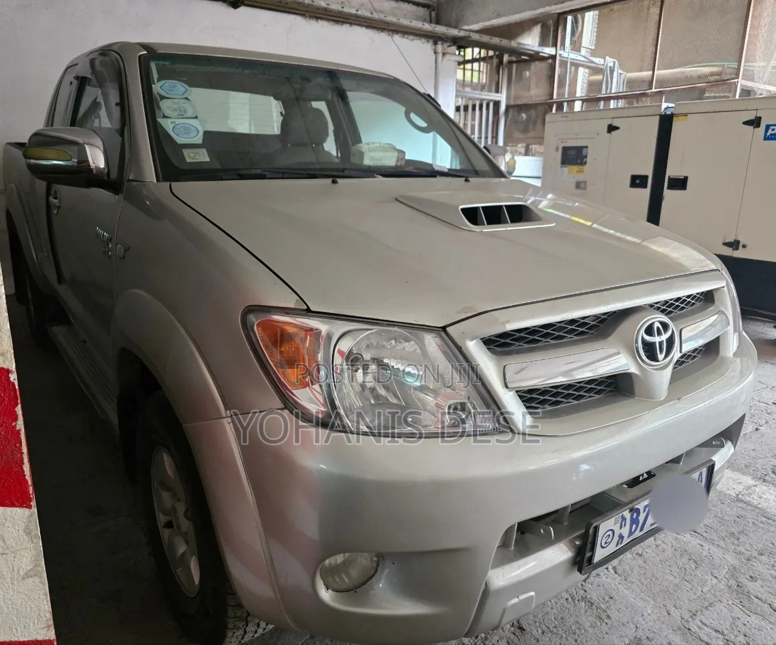 Toyota Hilux 2008 Maroon