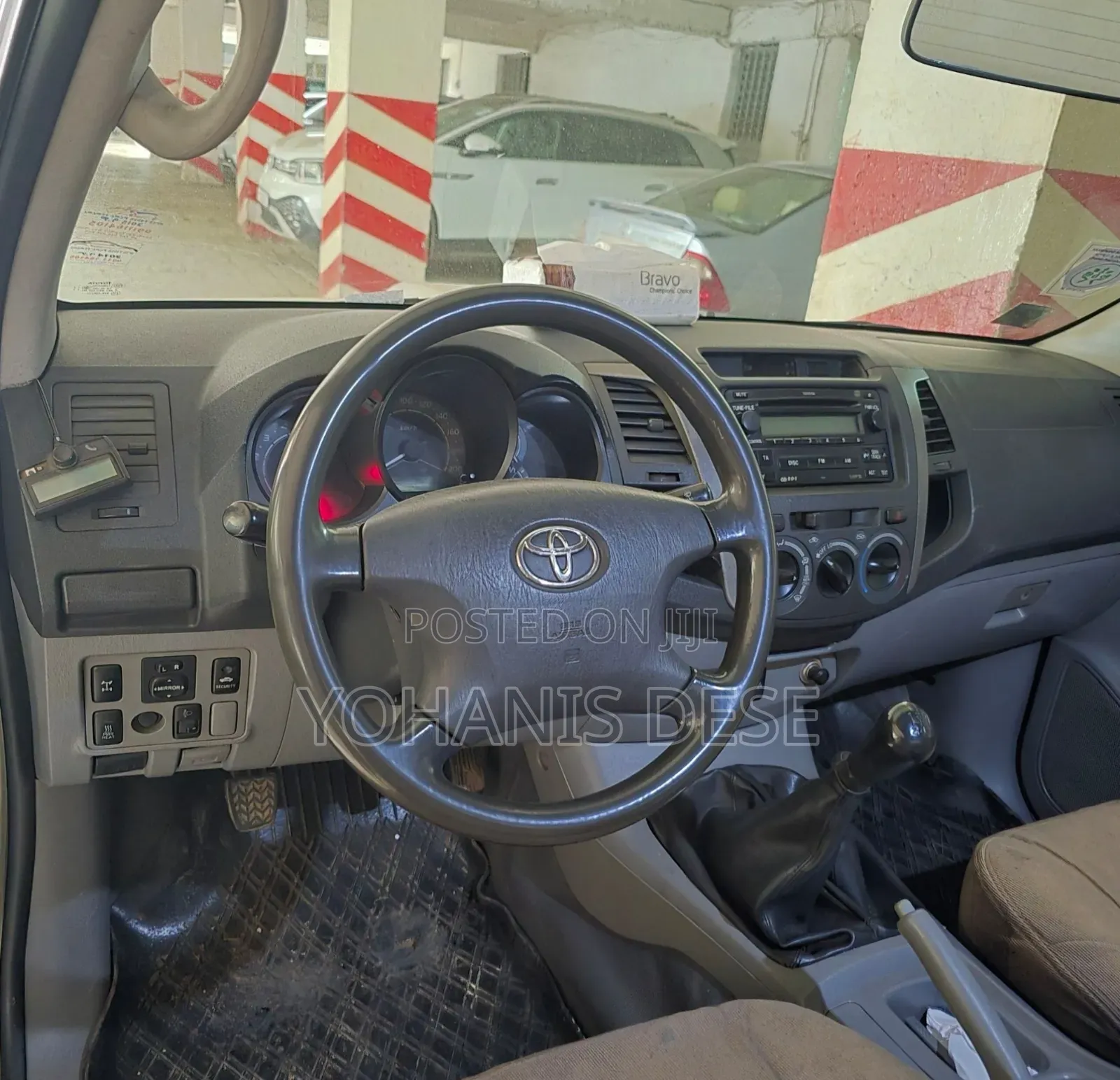 Toyota Hilux 2008 Maroon