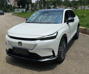 Honda e:NS1 2023 Off white