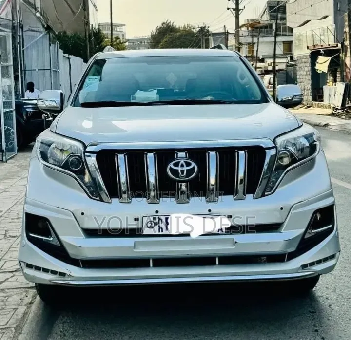 Toyota Land Cruiser Prado 2016 Silver