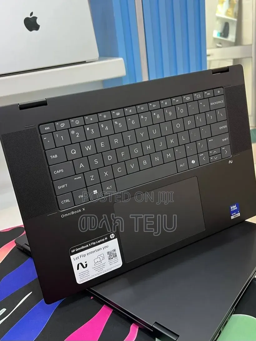 New Laptop HP OmniBook 5 Flip 16GB Intel Core Ultra 7 SSD 1T