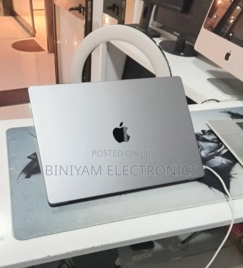 New Laptop Apple MacBook Pro 2021 M1 Max 32GB Apple M1 Max SSD 1T