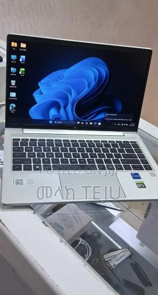 New Laptop HP EliteBook 640 G10 16GB Intel Core i7 SSD 512GB