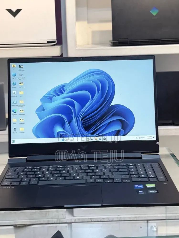 New Laptop HP Victus 16 16GB Intel Core i7 SSD 1T