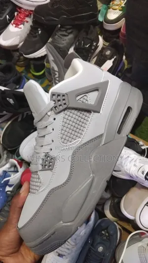 JORDAN 4 Shoe