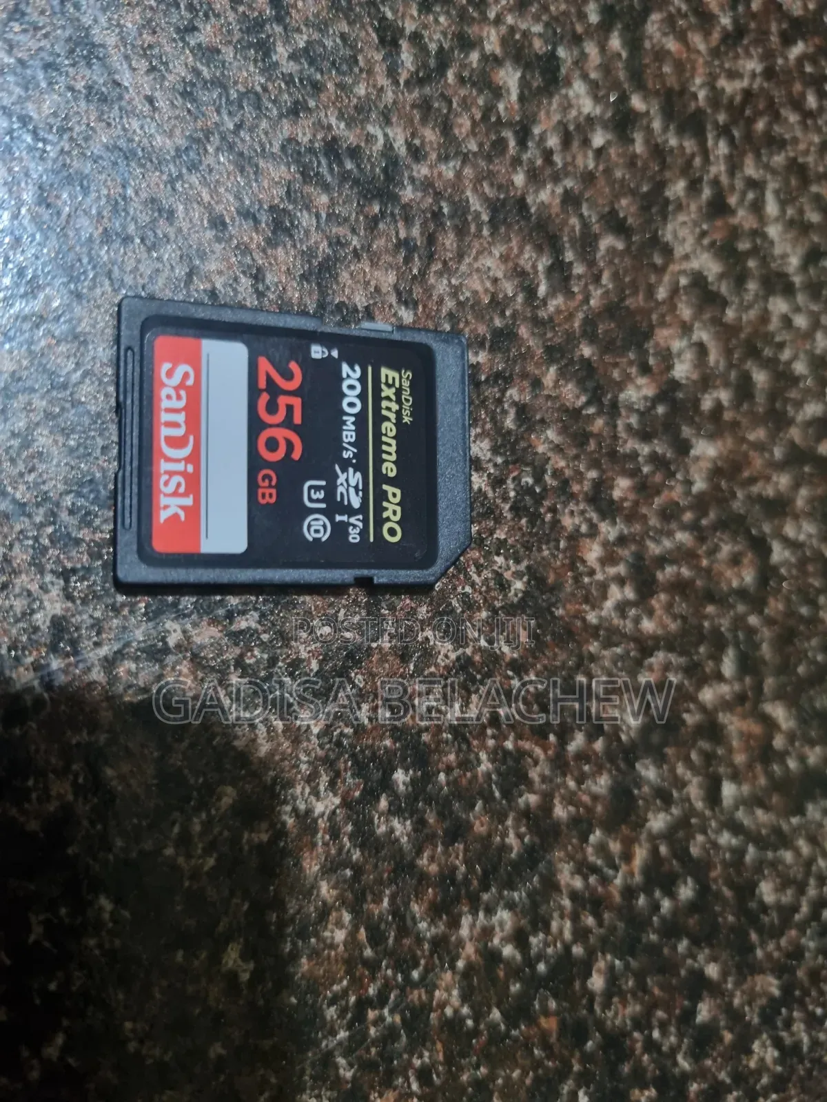 R100 Camera