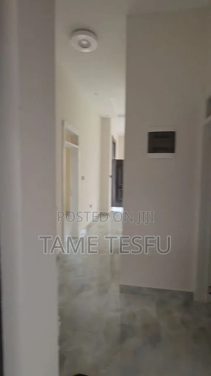 Furnished 3bdrm Villa in ሀያት, Bole for sale