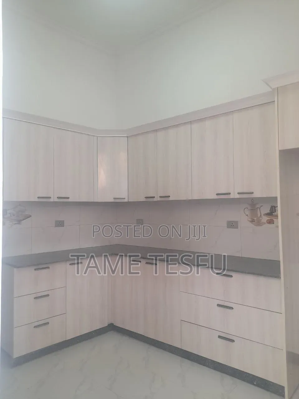 Furnished 4bdrm Villa in ጎሮ, Bole for sale