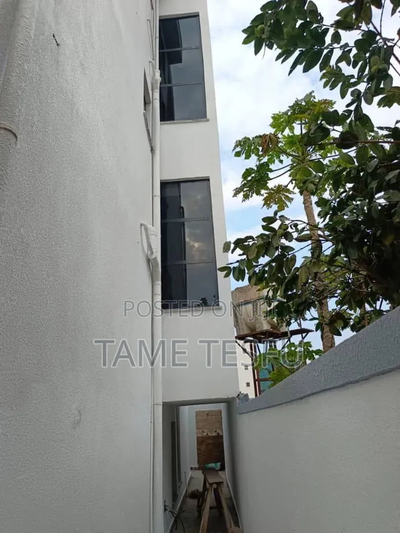 Furnished 6bdrm House in Cmc ወሰን, Yeka for sale