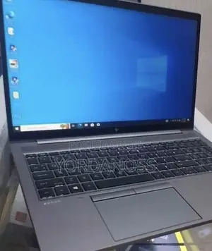 New Laptop HP ZBook Firefly G8 16GB Intel Core i7 SSD 512GB