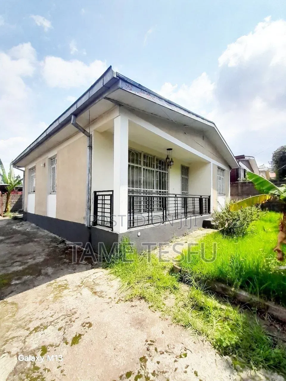 3bdrm House in ሀያት, Bole for sale