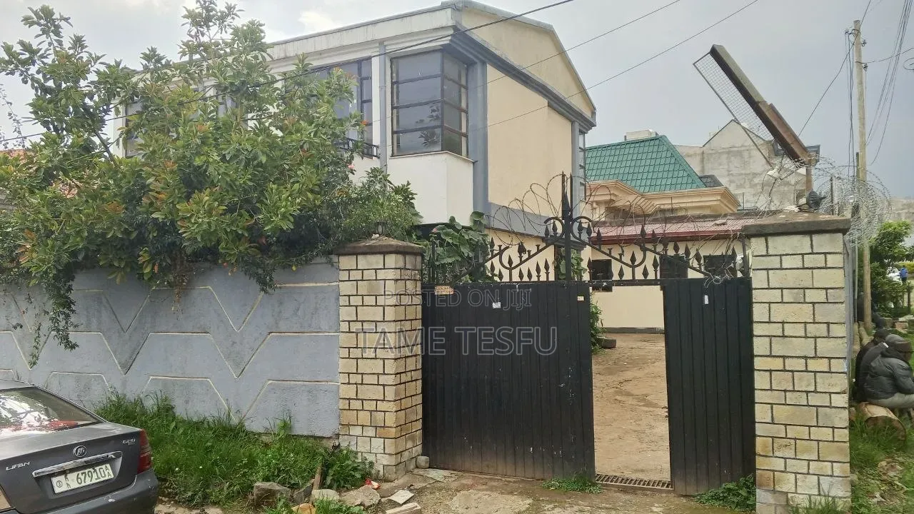 Furnished 6bdrm House in Cmc, Yeka for sale
