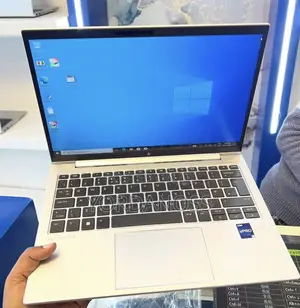 New Laptop HP EliteBook 830 G9 16GB Intel Core i5 SSD 512GB