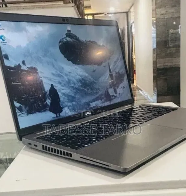 New Laptop Dell 16GB Intel Core i7 SSD 512GB