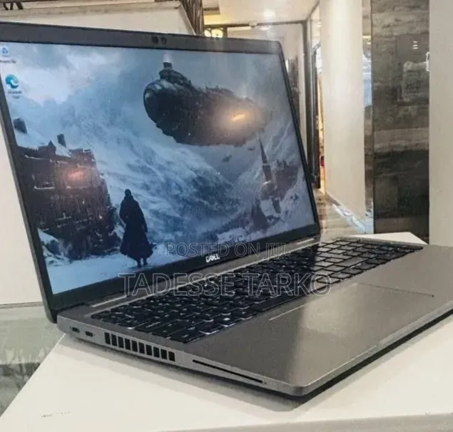 New Laptop Dell 16GB Intel Core i7 SSD 512GB