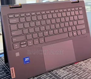 New Laptop Lenovo Yoga 7i 16GB Intel Core Ultra 7 SSD 512GB