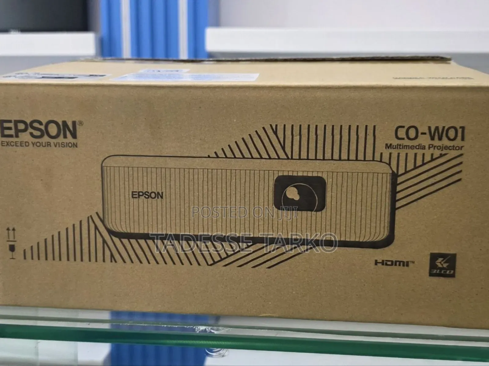 Epson W01 Projector