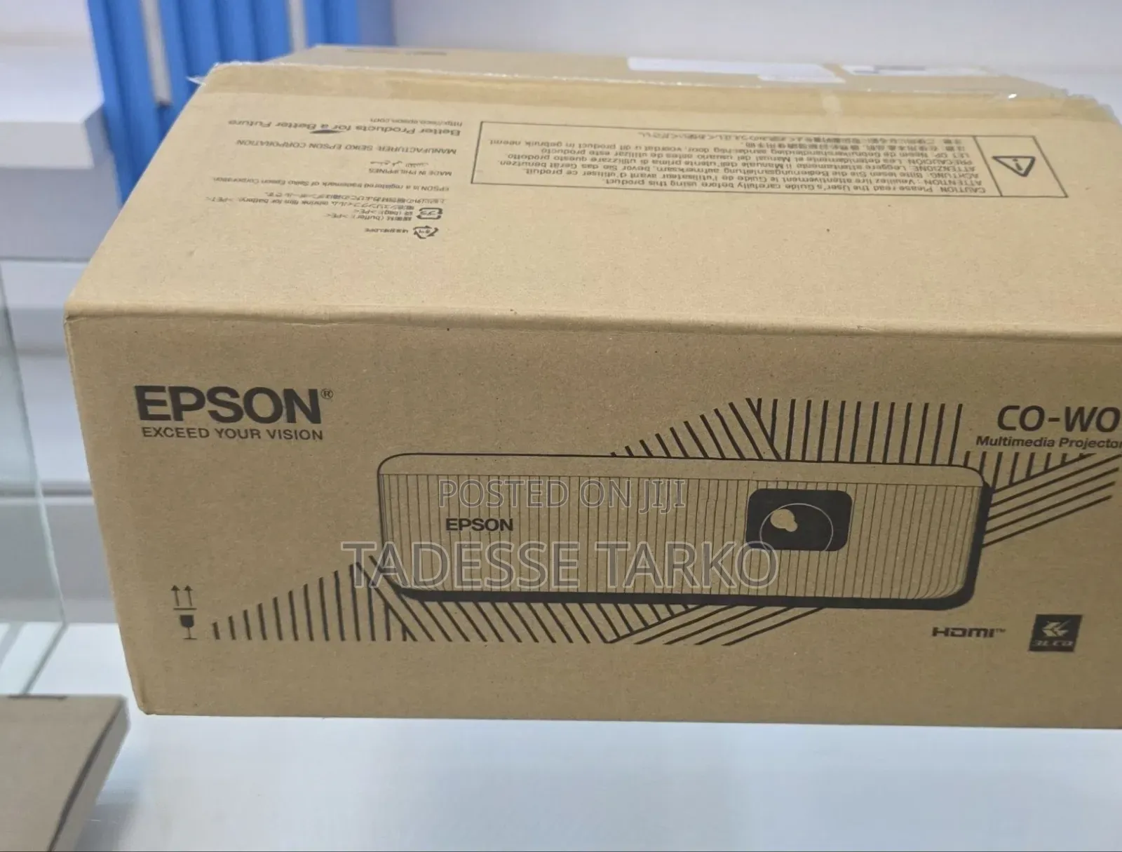 Epson W01 Projector