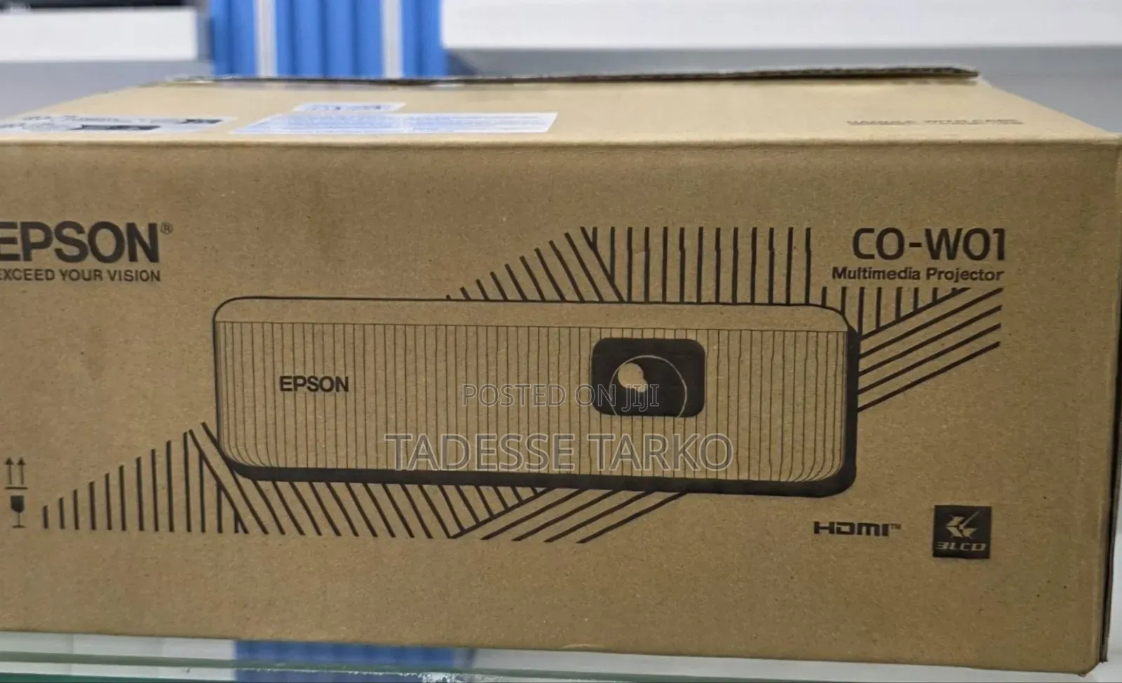 Epson W01 Projector