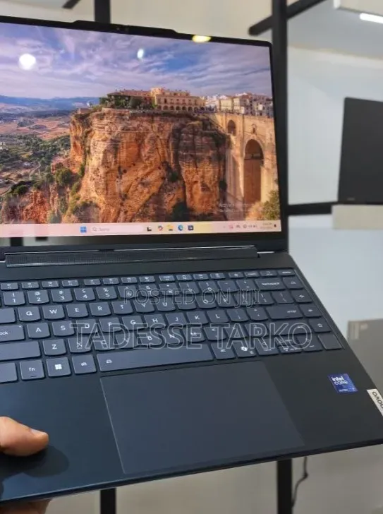 New Laptop Lenovo Yoga 9i 16GB Intel Core Ultra 7 SSD 1T