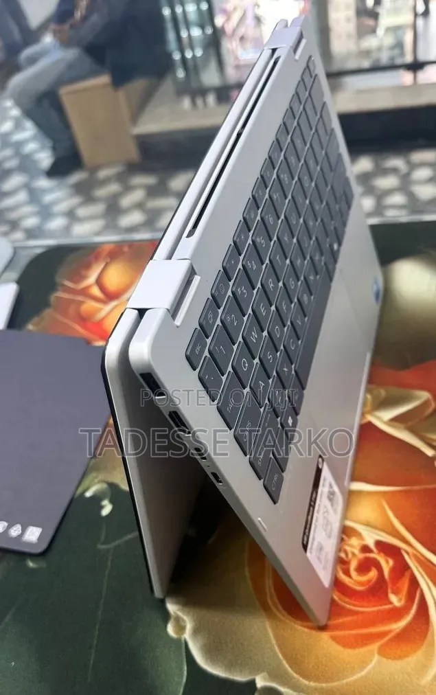New Laptop HP OmniBook X Flip 14" 16GB Intel Core Ultra 7 SSD 512GB