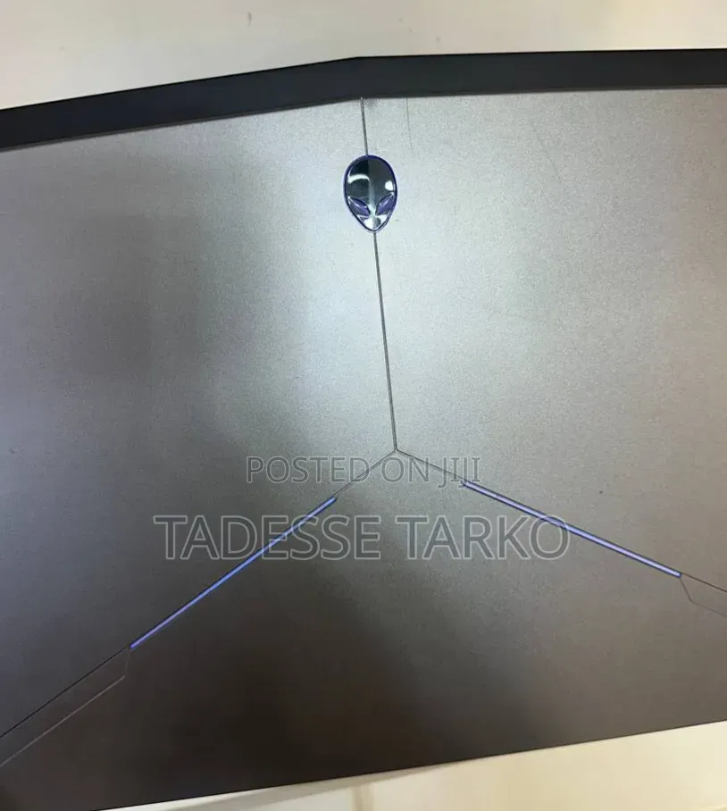 New Laptop Alienware M17x R2 16GB Intel Core i7 HDD 500GB