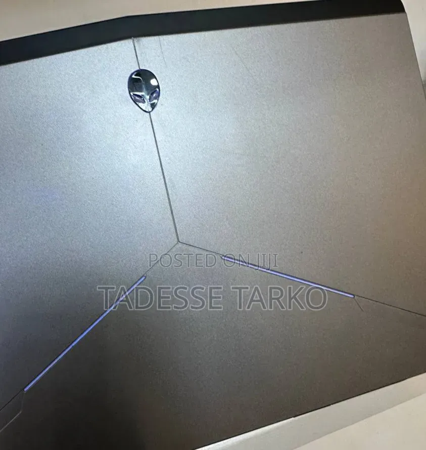 New Laptop Alienware M17x R2 16GB Intel Core i7 HDD 500GB