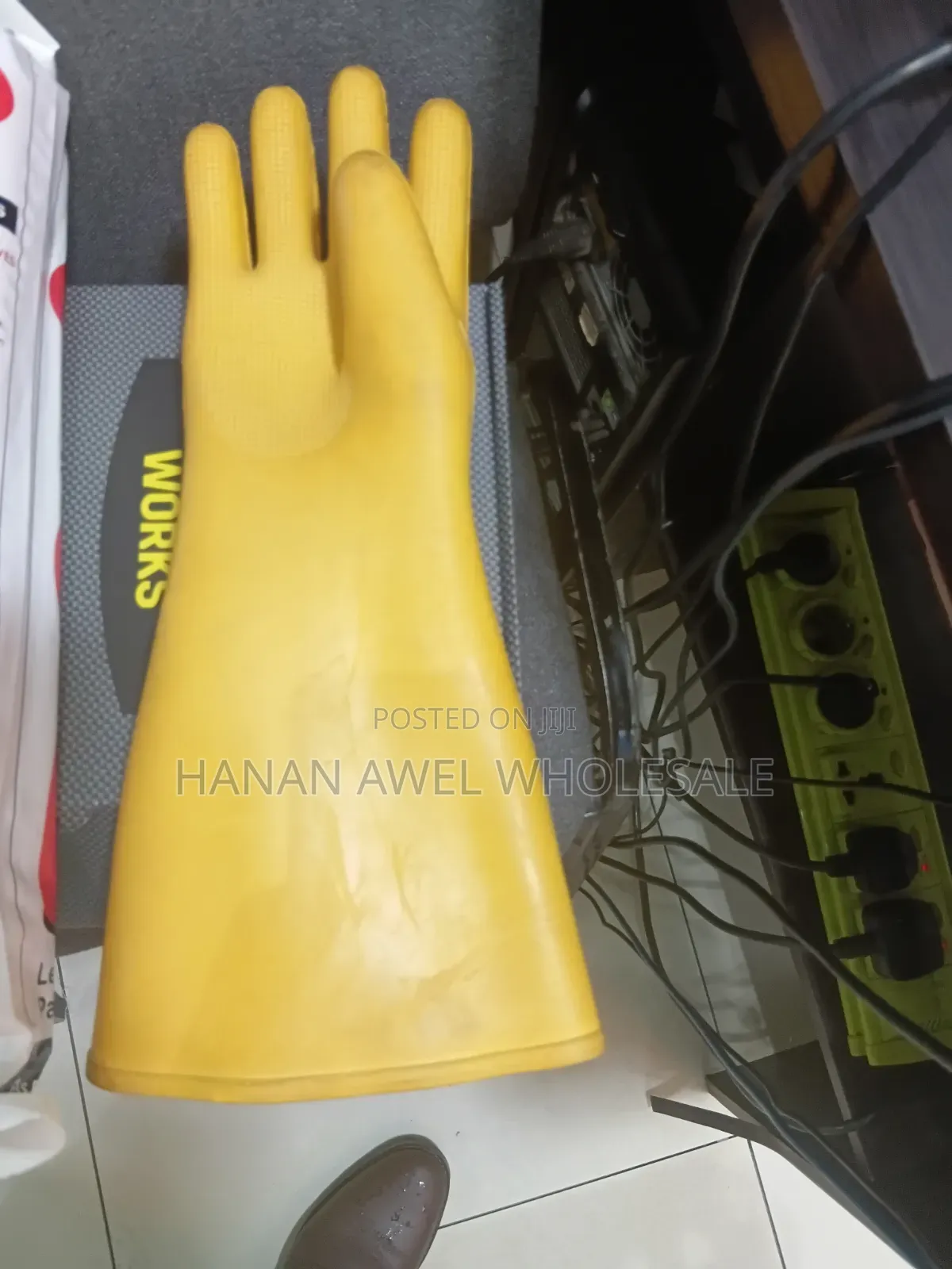 Rubber Insulating Gloves
