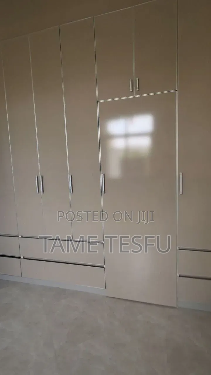 Furnished 3bdrm Villa in Semit250, Bole for sale