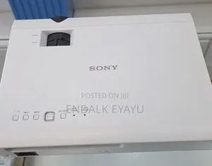 Sony Projector VPL-DX 102