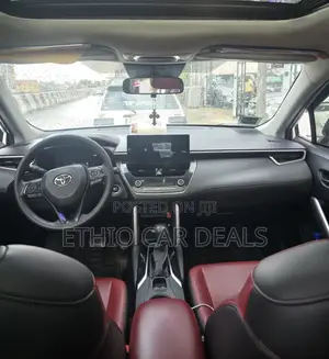 Toyota Corolla Cross 2024 White
