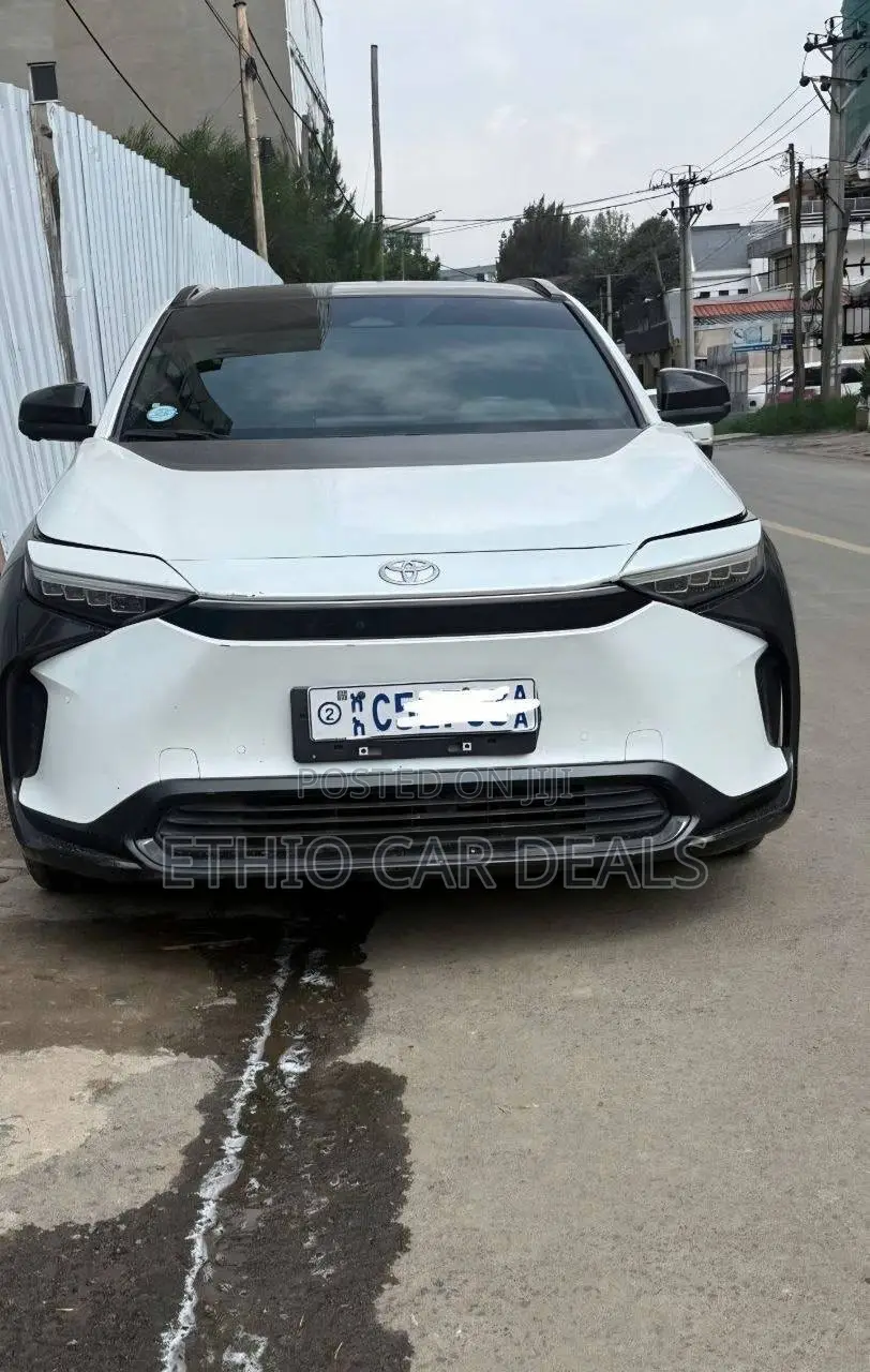 Toyota bZ4X 2023 White