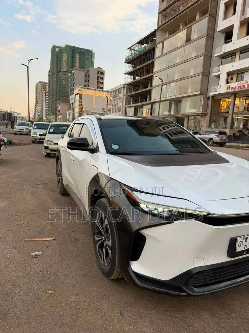 Toyota bZ4X 2023 White