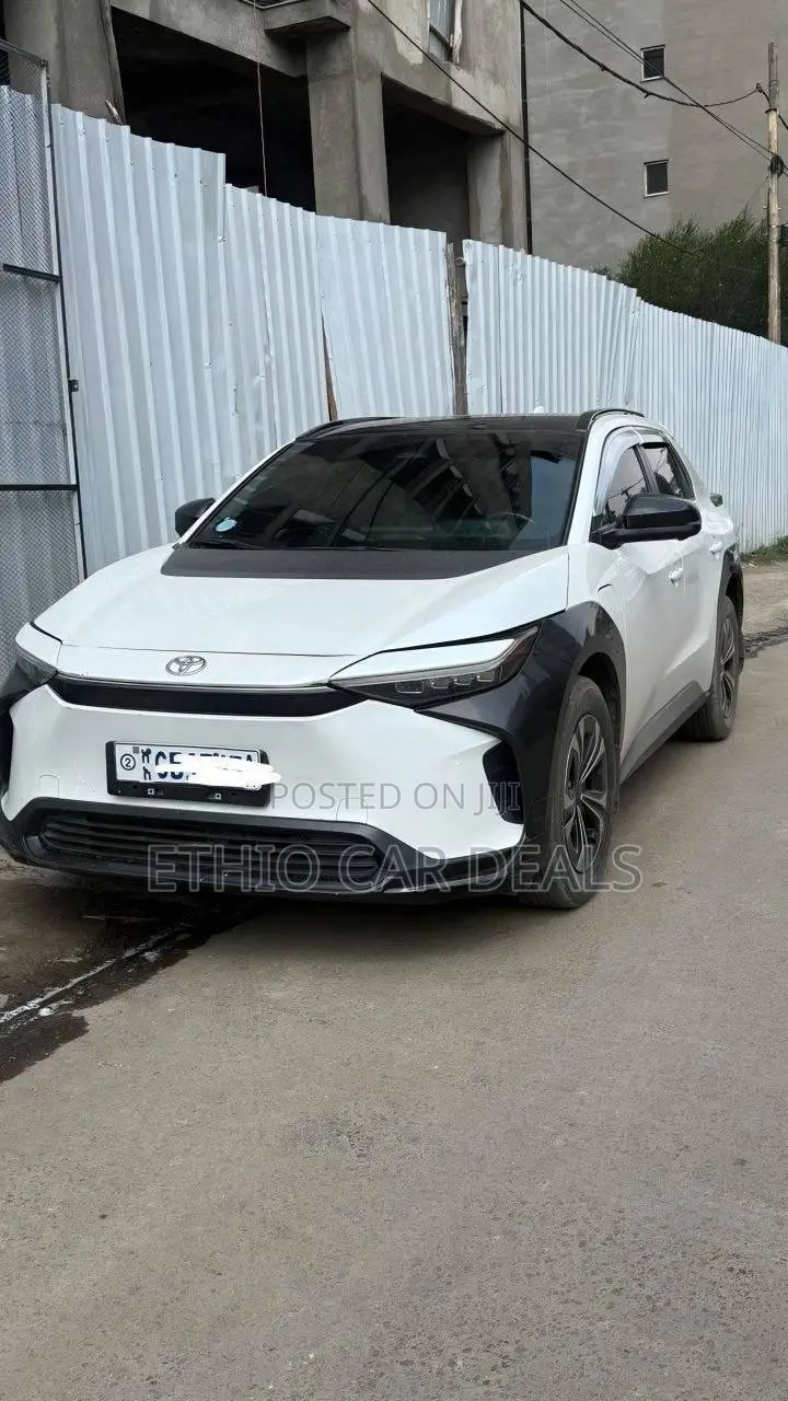Toyota bZ4X 2023 White