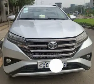 Toyota Rush 2022 Silver