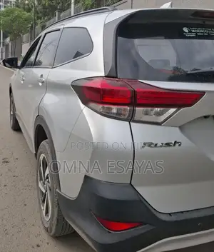 Toyota Rush 2022 Silver