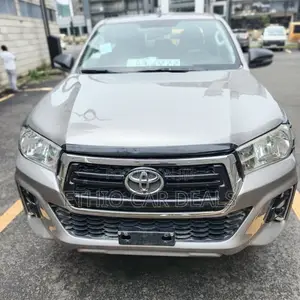 Toyota Hilux 2019 Gray